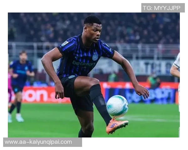 国米因邓弗里斯伤缺至三月初积极寻求冬窗右后卫引援方案