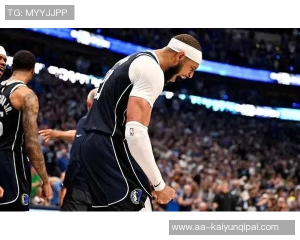 勇士队关注独行侠中锋加福德或将成为交易新目标 勇士队关注独行侠中锋加福德或将成为交易新目标